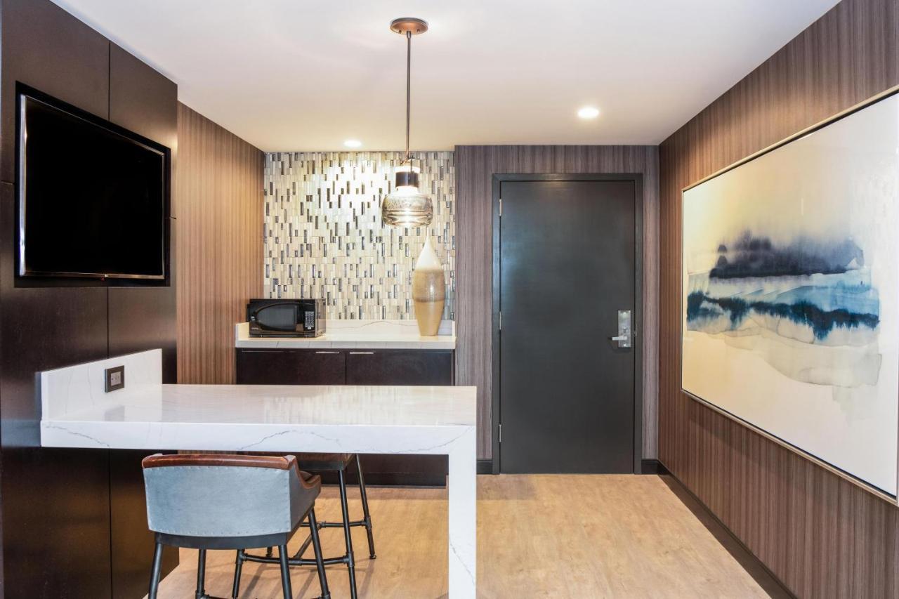 Sheraton Ann Arbor Hotel מראה חיצוני תמונה